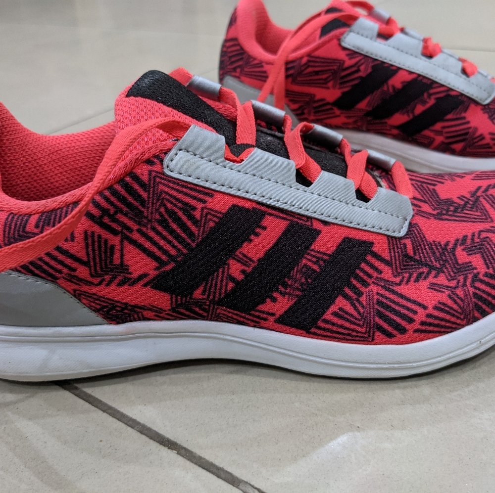 Adidas Women Running Shoes - Picture 2 of 4